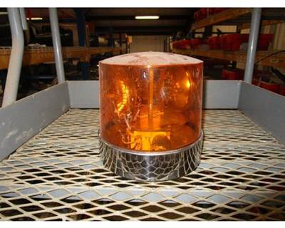 USED ROOF MOUNTED WARNING LIGHT. 
P/N: P54-1159-100