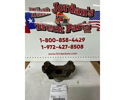 USED ALLIANCE CP25RPLS FRONT INPUT DIFFERENTIAL YOKE, P/N: 6813520444