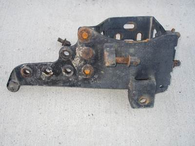 USED VOLVO BRACKET. P/N: 24424449