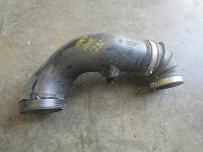 USED VOLVO INTERMIDIATE PIPE P/N: 21990600