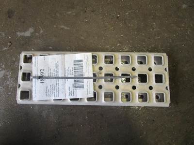 USED VOLVO SIDE FAIRING STEP APROXX 13 IN - 14 IN STEP 