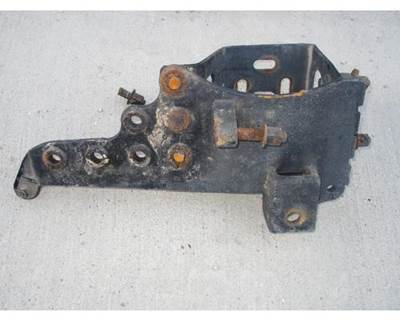 USED VOLVO BRACKET. P/N: 24424449