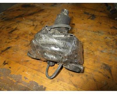 USED VOLVO ABS BRACKET SENSOR
