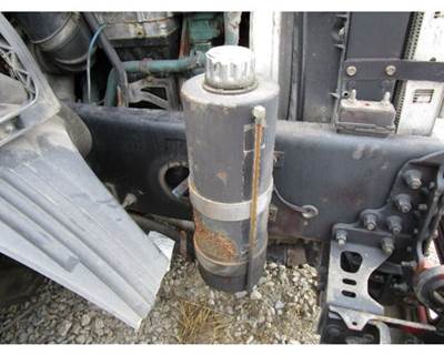 Used 2007 Volvo VNL Oil Reservoir with Release Valve