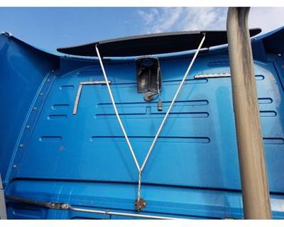 Used 2011 Volvo VNL Adjustable Roof Spoiler