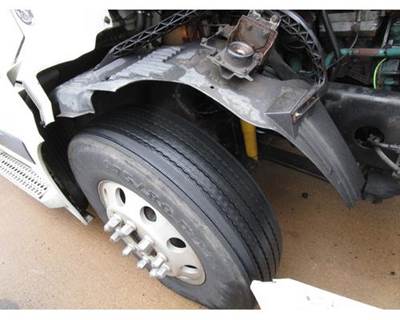 Used 2006 Volvo VNL Right Black Plastic Inner Fender Well