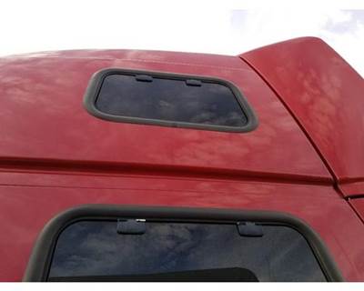 Used 2008 Volvo VNL Sleeper Window
