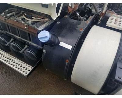 Used 2011 Volvo VNL Complete DEF Tank
