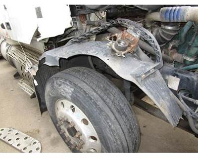 Used 2014 Volvo VNL Plastic Right Inner Fender