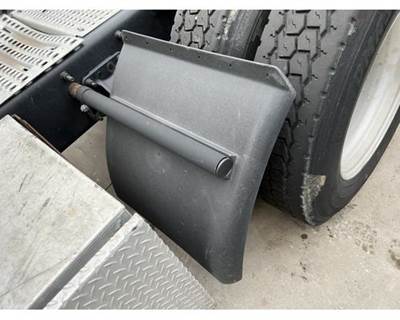 Used 2008 Volvo VNL Left Back Plastic Quarter Fender