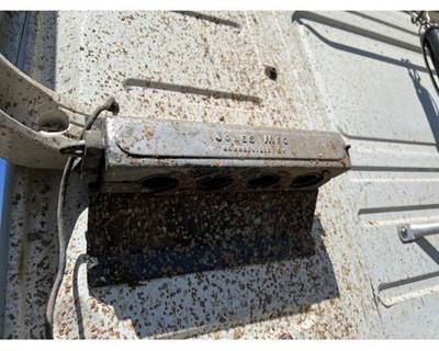 Used 2005 Volvo VNL Load Lock Retainer