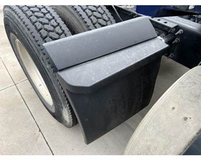 Used 2017 Volvo VNL Right Rear Quarter Fender, Black Plastic