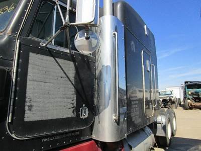 Peterbilt 377 Muffler Shield