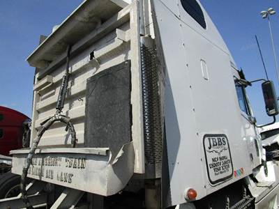 Freightliner Columbia 120 Muffler