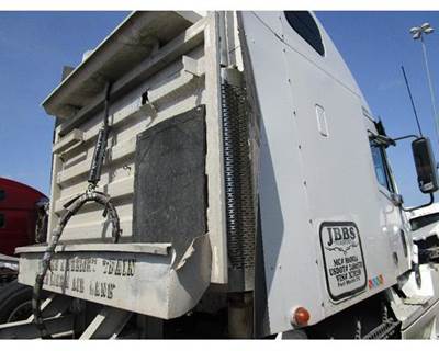 Freightliner Columbia 120 Muffler
