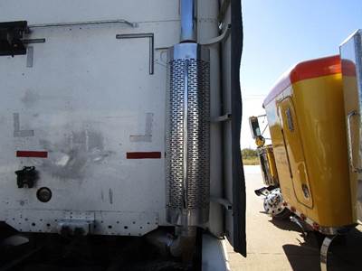 Freightliner ST120 Muffler
