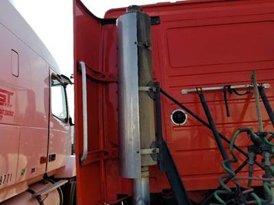 Volvo VNL Muffler