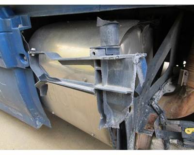 Volvo VNL Muffler