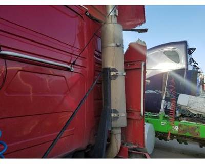 Volvo VNL Muffler