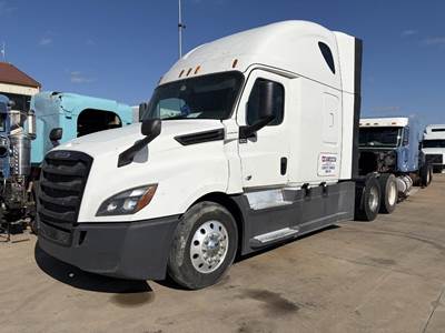 Freightliner Cascadia Truck