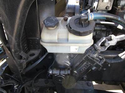 Freightliner A14-14796-001 Power Steering Assembly for a Freightliner ST120