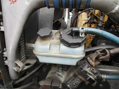 Freightliner A14-14796-001 Power Steering Assembly for a Freightliner COLUMBIA 120