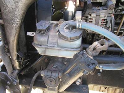 Freightliner A14-14796-001 Power Steering Assembly for a Freightliner COLUMBIA 120