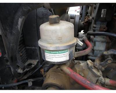 Freightliner Columbia Power Steering Assembly for a Freightliner COLUMBIA 120