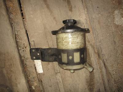 International 9200i Power Steering Assembly