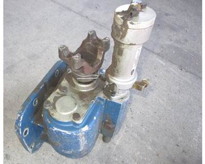 Used Muncie RL8 Series PTO with Air Shaft Cylinder