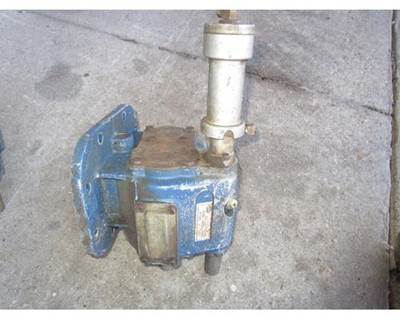 Used Muncie RL8 Series PTO with Air Shaft Cylinder, Forward and Reverse