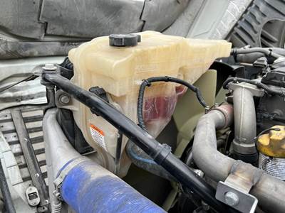 Freightliner Cascadia Radiator Overflow Bottle / Surge Tank for a Freightliner CASCADIA 125