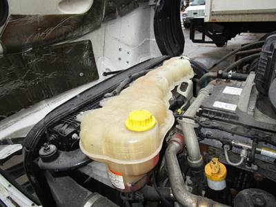 Freightliner Cascadia Radiator Overflow Bottle / Surge Tank