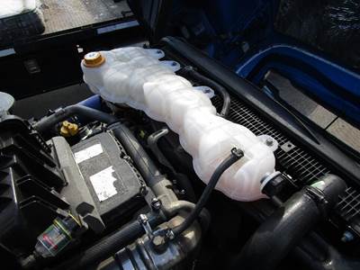Freightliner Cascadia Radiator Overflow Bottle / Surge Tank for a Freightliner CASCADIA 126