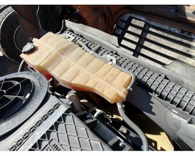 Freightliner Cascadia Radiator Overflow Bottle / Surge Tank for a Freightliner CASCADIA 113BBC