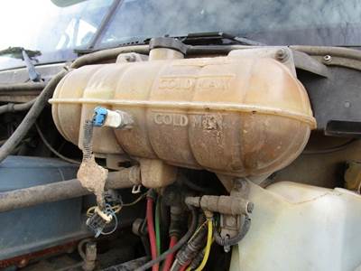 Freightliner Columbia Radiator Overflow Bottle / Surge Tank for a Freightliner COLUMBIA 120