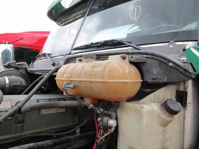 Freightliner Columbia Radiator Overflow Bottle / Surge Tank for a Freightliner COLUMBIA 120