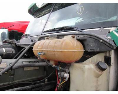 Freightliner Columbia Radiator Overflow Bottle / Surge Tank for a Freightliner COLUMBIA 120