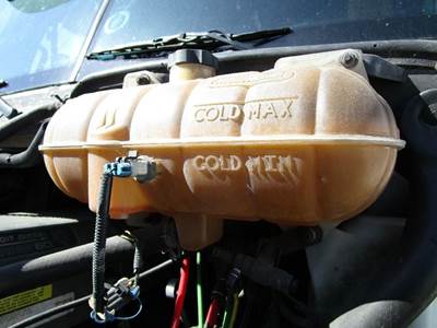 Freightliner ST120 Radiator Overflow Bottle / Surge Tank
