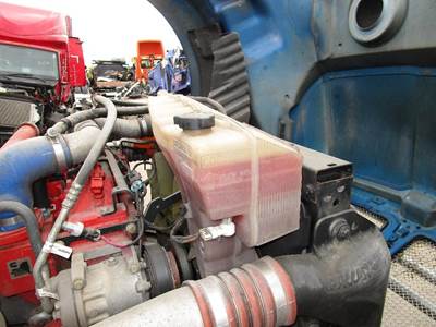 Kenworth T680 Radiator Overflow Bottle / Surge Tank