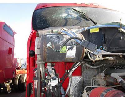 Kenworth T700 Radiator Overflow Bottle / Surge Tank