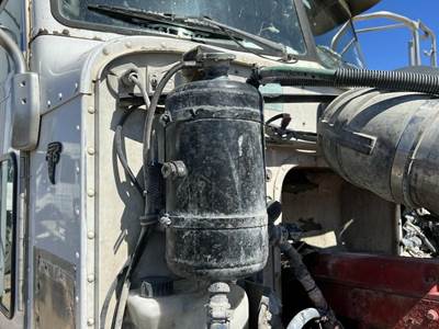 Peterbilt 386 Radiator Overflow Bottle / Surge Tank