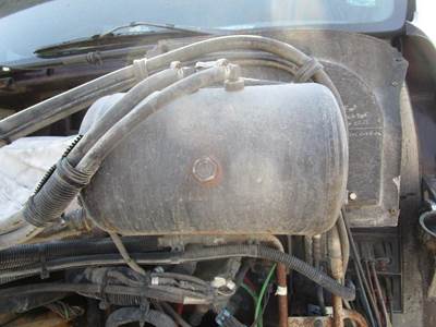 Peterbilt 387 Radiator Overflow Bottle / Surge Tank