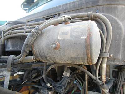 Peterbilt 387 Radiator Overflow Bottle / Surge Tank