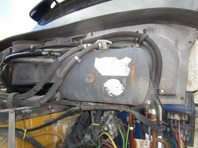 Peterbilt 387 Radiator Overflow Bottle / Surge Tank