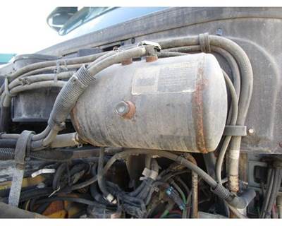 Peterbilt 387 Radiator Overflow Bottle / Surge Tank