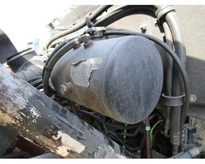 Peterbilt 387 Radiator Overflow Bottle / Surge Tank