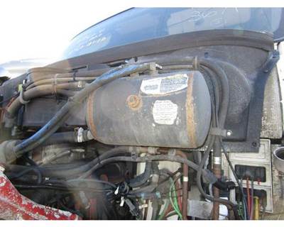 Peterbilt 387 Radiator Overflow Bottle / Surge Tank
