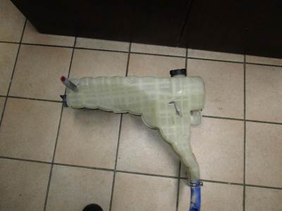 Peterbilt 579 Radiator Overflow Bottle / Surge Tank