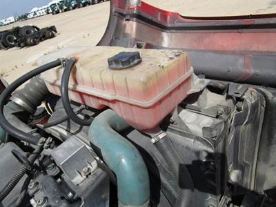 Volvo VNL Radiator Overflow Bottle / Surge Tank